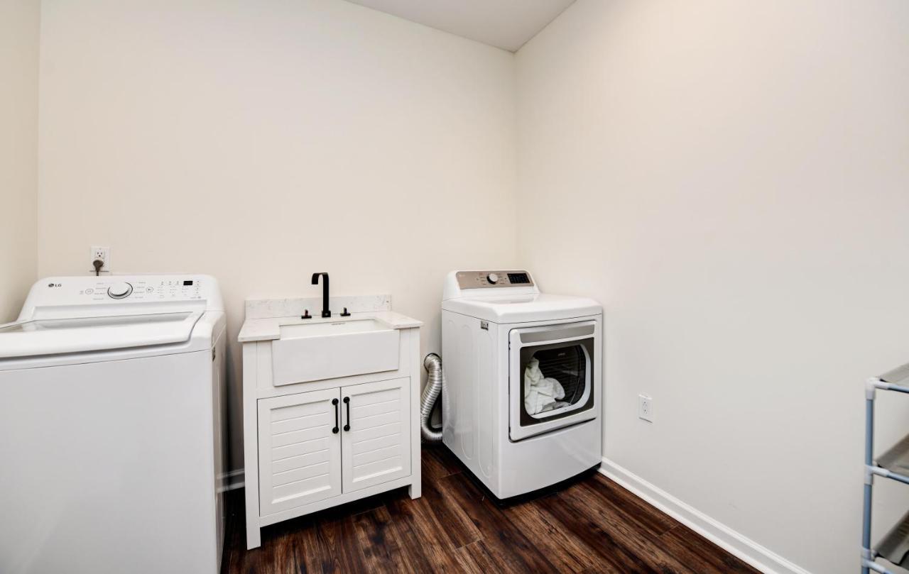 The Cg Suites Columbus Bagian luar foto